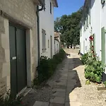 Le Phare Des Baleines * 라플로트